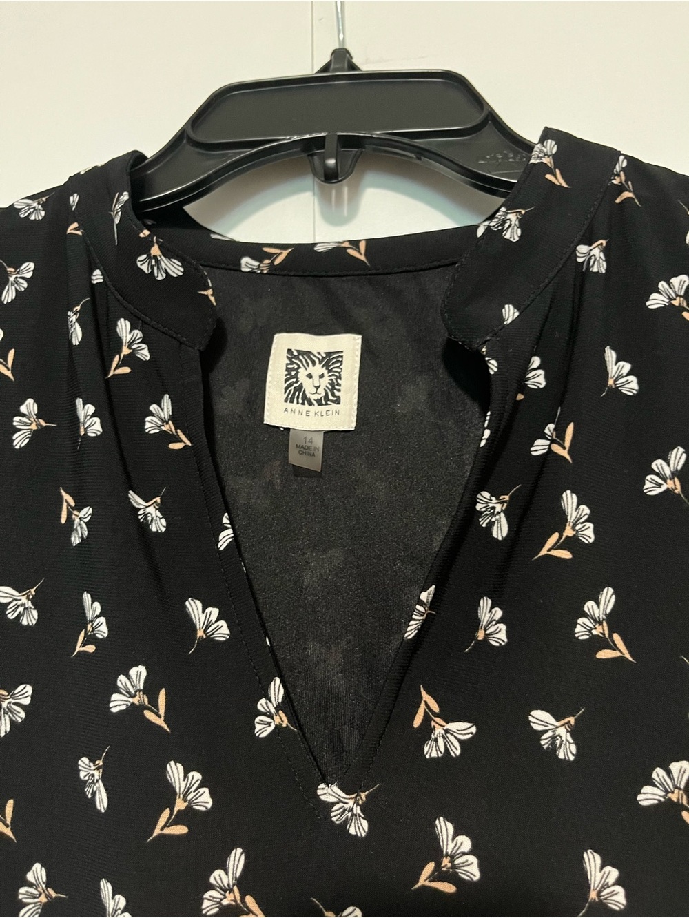 Anne Klein Black Sleeveless Midi Dress with White Floral Print - Picture 3 of 5